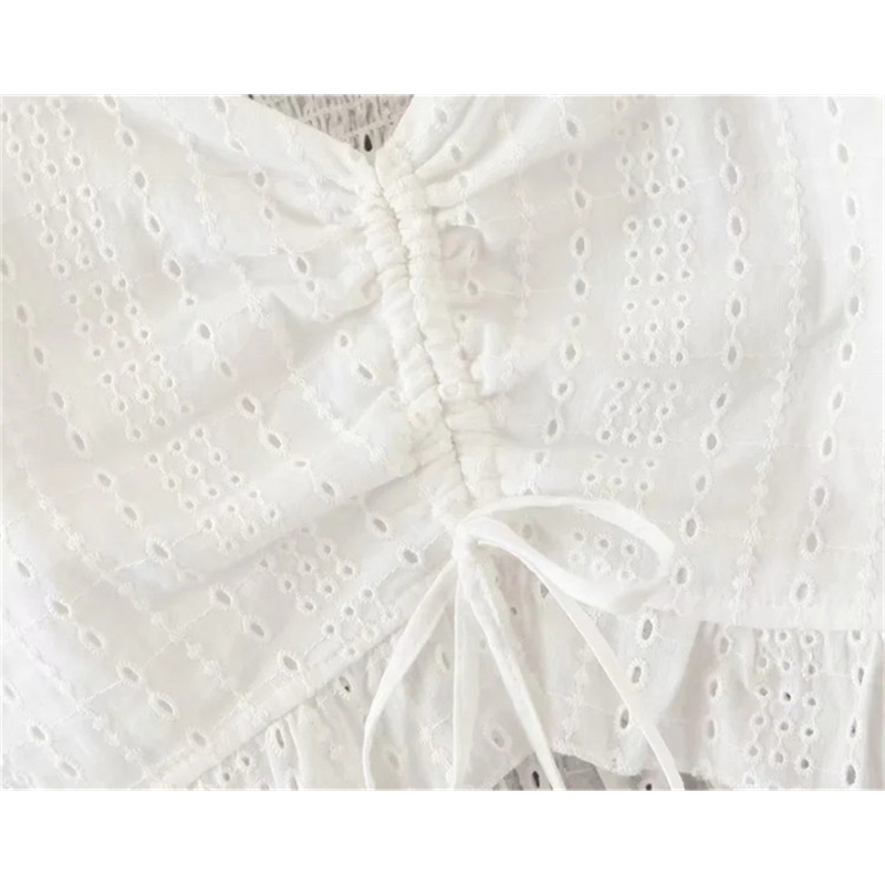 Summer New Fashion Women Blouses French Retro Lace Tops Drawstring Short Exposed Off Shoulder Top White Blouse T200608