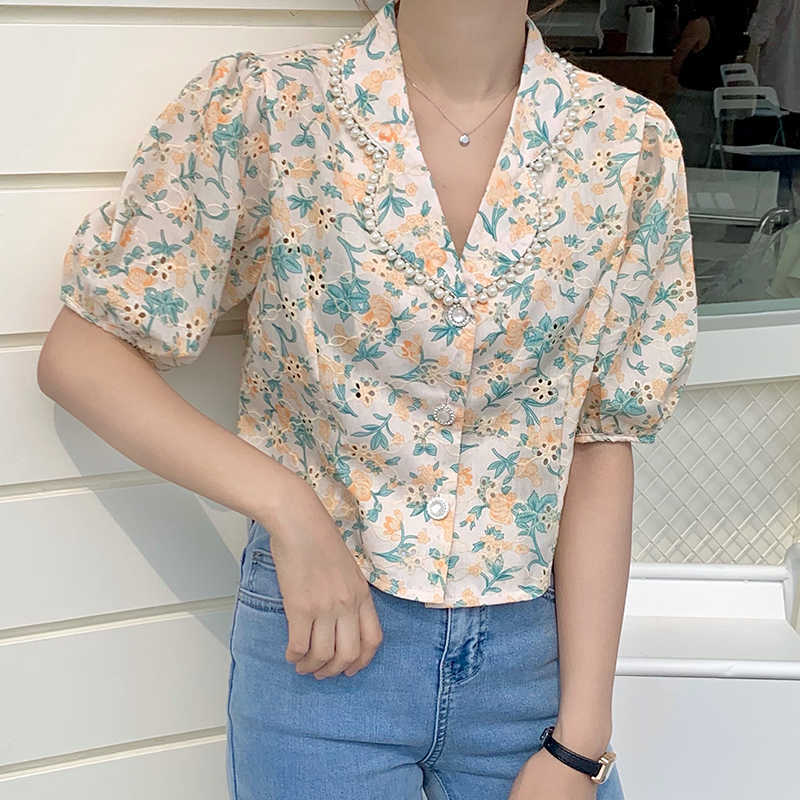 Korejpaa Women Shirt Summer French Temperament Pearl Embellished Doll Collar Floral Single-Breasted Puff Sleeve Blouses 210526