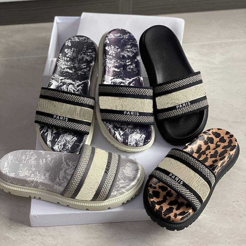Designer Women Slippers Dway Embroidered Cotton Upper Platform Sandals Toile Thick Leather Anatomically Sole Flat Flip Flops Casual Shoe, Black
Designer Women Slippers Dway Embroidered Cotton Upper Platform Sandals Toile Thick Leather Anatomically Sole Flat Flip Flops Casual Shoe, Black