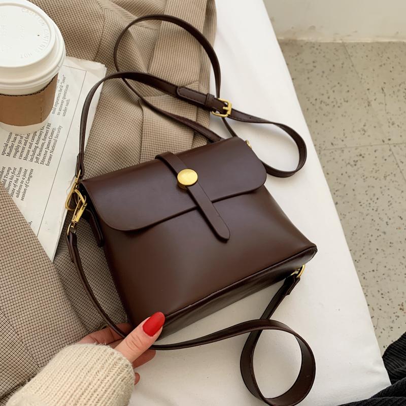 Women Messenger Bags Vintage Leather Shoulder Bag Female Handbags High Qaulity Solid Crossbody Bags for Girls Bucket Bag Sac, Black
Women Messenger Bags Vintage Leather Shoulder Bag Female Handbags High Qaulity Solid Crossbody Bags for Girls Bucket Bag Sac, Black