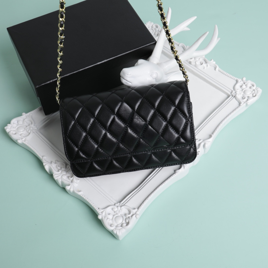 High-quality handbags, luxurious ladies messenger bags, classic design styles, plaid fashionable leather shoulder bags, For transportation
High-quality handbags, luxurious ladies messenger bags, classic design styles, plaid fashionable leather shoulder bags, For transportation
