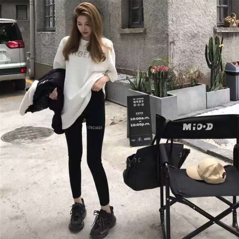 Luxury brand new autumn/winter women's fitness yoga pants fashion printed lettering tight-fitting shark nine minute panty girdle, Black;white
Luxury brand new autumn/winter women's fitness yoga pants fashion printed lettering tight-fitting shark nine minute panty girdle, Black;white