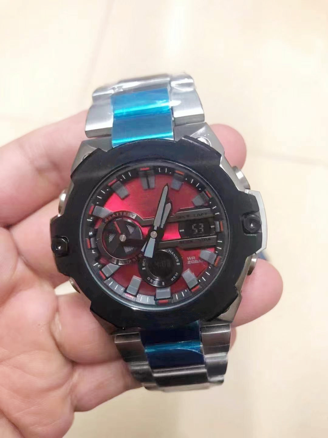 B400 men's quartz digital sports watch LED dual display waterproof and shockproof world time highest version metal dial all hands can be operated
B400 men's quartz digital sports watch LED dual display waterproof and shockproof world time highest version metal dial all hands can be operated