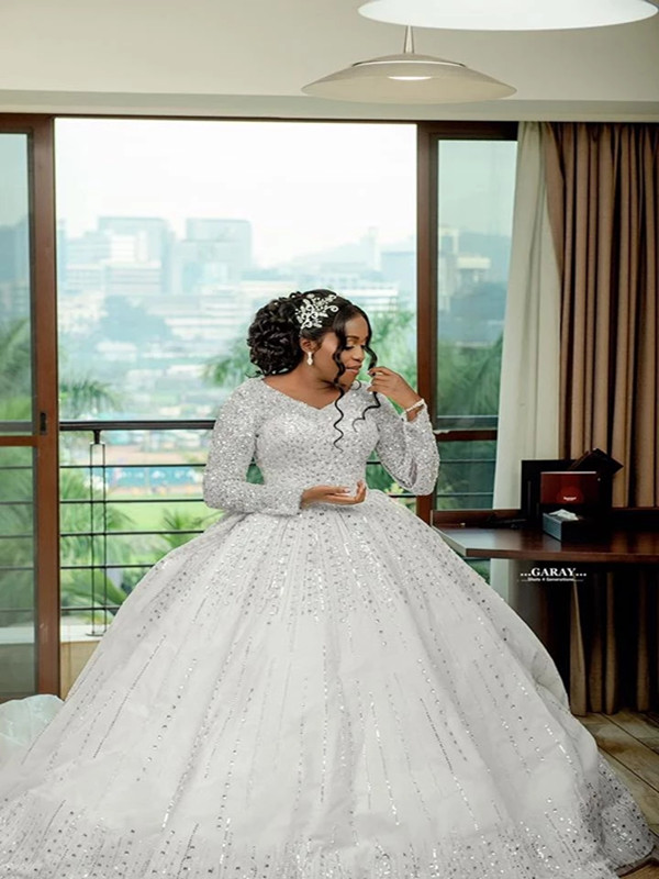 Plus Size A Line Wedding Gowns Beading Long Sleeve Crystal Sequins V Neck Bridal Party Dresses Vestidos De Novia