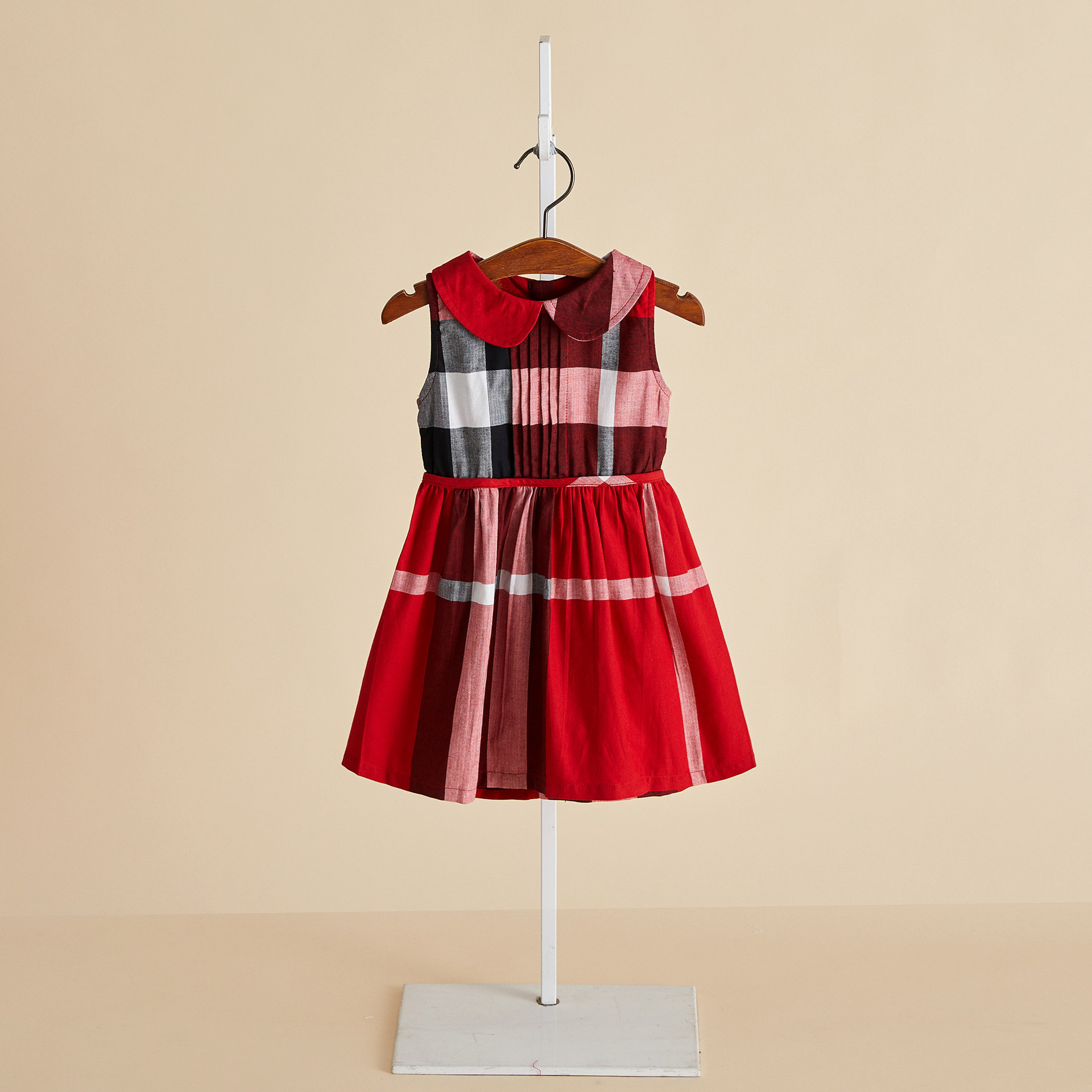 2021 new product children's clothing Korean version of summer lapel princess skirt children sleeveless cotton dress children's skirt straigh, Red;yellow
2021 new product children's clothing Korean version of summer lapel princess skirt children sleeveless cotton dress children's skirt straigh, Red;yellow