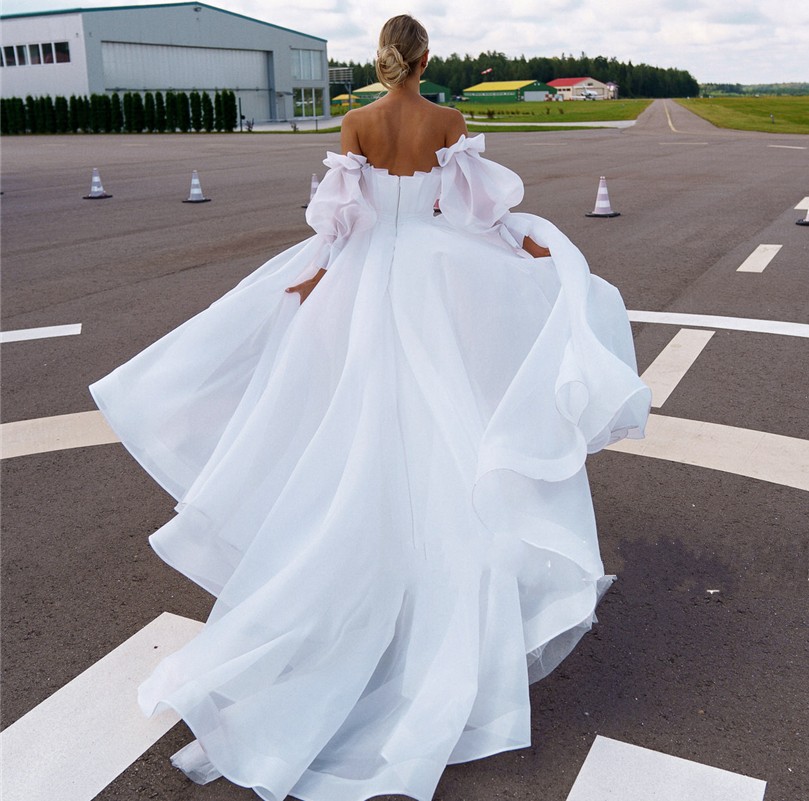 Strapless Ruched Bodice Ball Gowns 2022 Organza Wedding Dress with Detachable Long Sleeves Empire Bridal Gowns vestidos de noiva robe mariee