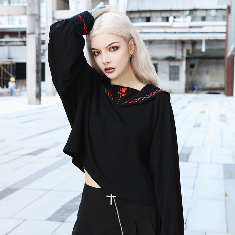 Harajuku Pullover Women Loose Black Sweatshirts Japanese Preppy Style Rose Thorns Embroidery Short Sweatshirt for Gothic Girl 201102