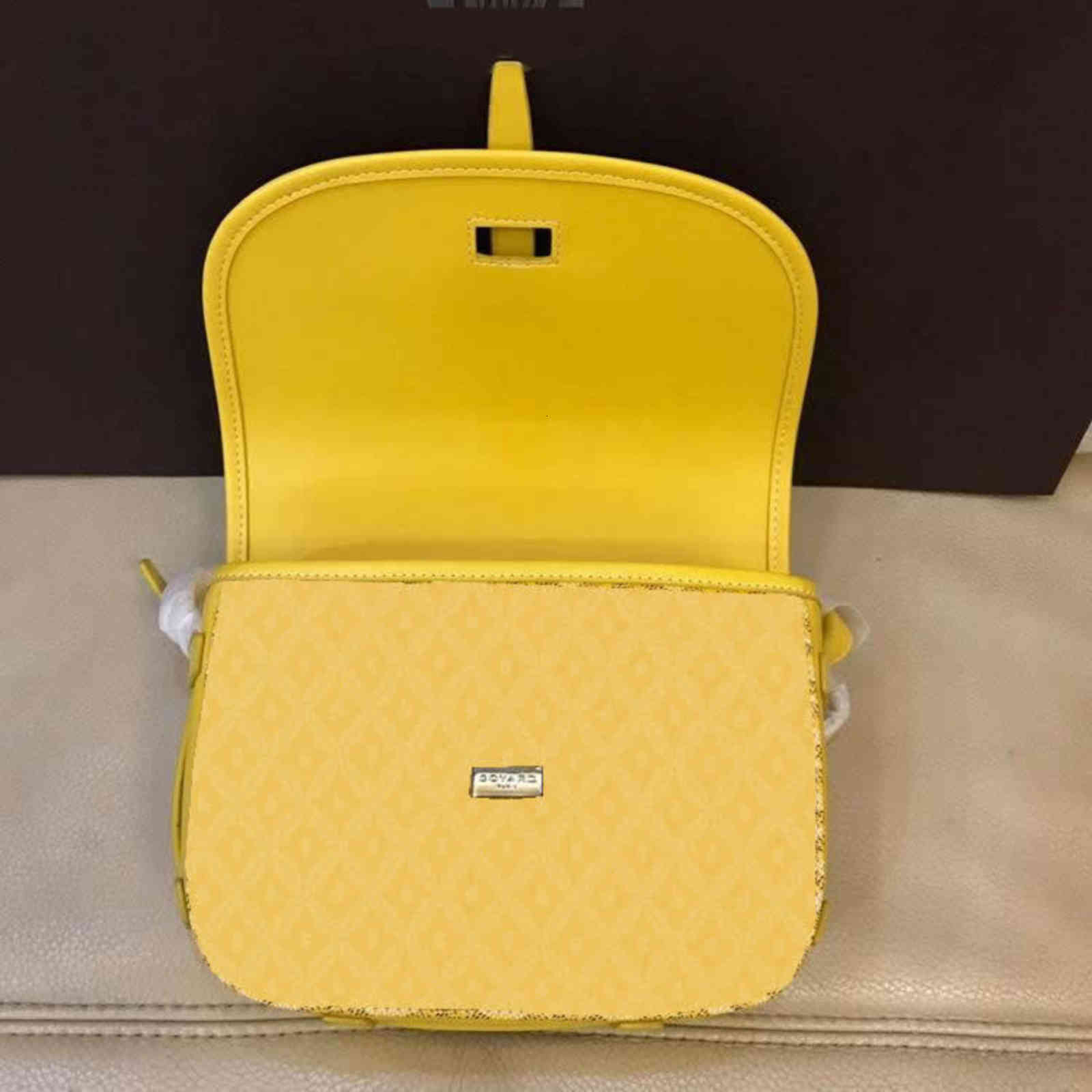 bags New GOYA. single buckle postman bag ho t sale Saddle Cowhide Messenger small square female wallet Wallets VIP
bags New GOYA. single buckle postman bag ho t sale Saddle Cowhide Messenger small square female wallet Wallets VIP