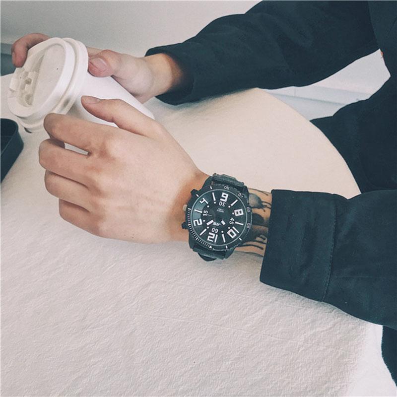Wristwatches Teenager Sports Watch Big Round Dial Simple Wristwatch For Men Black Casual Quartz Women Watches Fashion Relogio Masculino, Wm1206dw
Wristwatches Teenager Sports Watch Big Round Dial Simple Wristwatch For Men Black Casual Quartz Women Watches Fashion Relogio Masculino, Wm1206dw