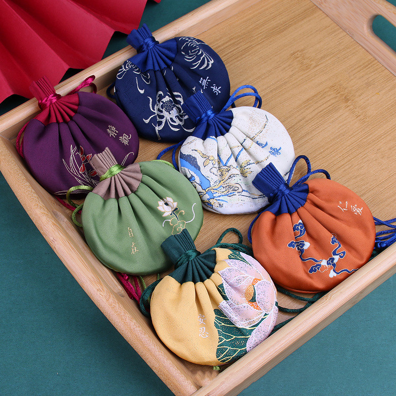 Palais chinois Pendentif Sachet Traditionnel Purse parfumé Brodé Sac à main Sweet-Sac à main Accessoires Vêtements Gadget pour la décoration