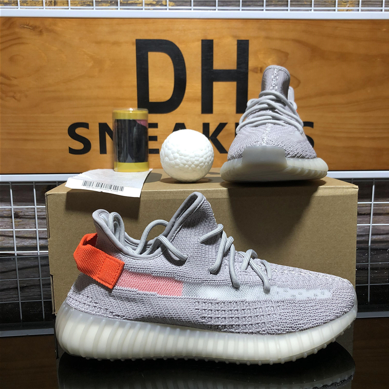 TOP Quality Kanye Running Shoes Men Women Sport Zebra Tail Light Black Red Natural Ash Blue Cinder Static Reflective Mens Outdoor Platform Sports Trainer Sneaker, Customize
TOP Quality Kanye Running Shoes Men Women Sport Zebra Tail Light Black Red Natural Ash Blue Cinder Static Reflective Mens Outdoor Platform Sports Trainer Sneaker, Customize