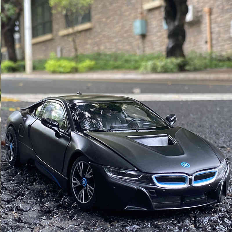 BMW I8 alloy sports ratio 1:24, die casting and car, high simulation metal toy car series, children's gifts
BMW I8 alloy sports ratio 1:24, die casting and car, high simulation metal toy car series, children's gifts