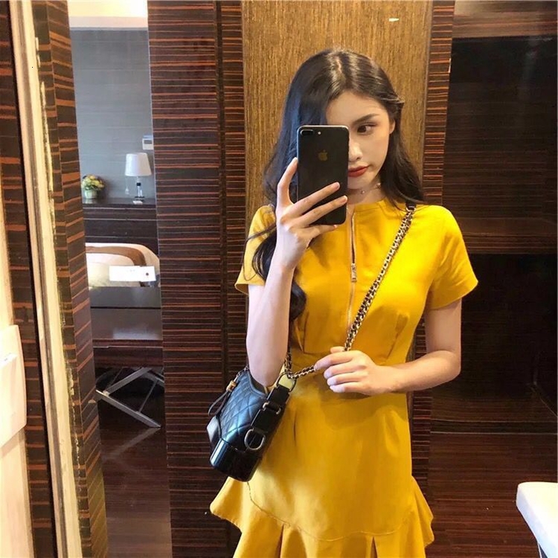 New 2021 Summer Sexy Ruffle Black Mini Women Slim Soild Elegent Fishtail Femme Es Party Short Sleeve Gothic Clothes G077, Blue
New 2021 Summer Sexy Ruffle Black Mini Women Slim Soild Elegent Fishtail Femme Es Party Short Sleeve Gothic Clothes G077, Blue