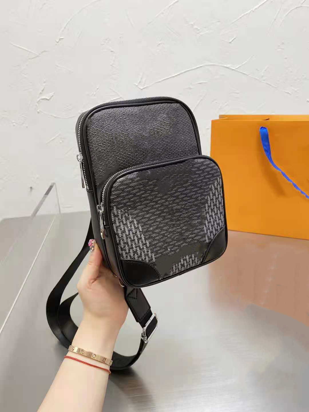 Hanghhangbag Women S Mini Luxurys Designers Bags 2021 designer Womens handbags Purses Crossbody Bag Wallet Handbag Louisbags_18 High Qu LL4B
Hanghhangbag Women S Mini Luxurys Designers Bags 2021 designer Womens handbags Purses Crossbody Bag Wallet Handbag Louisbags_18 High Qu LL4B