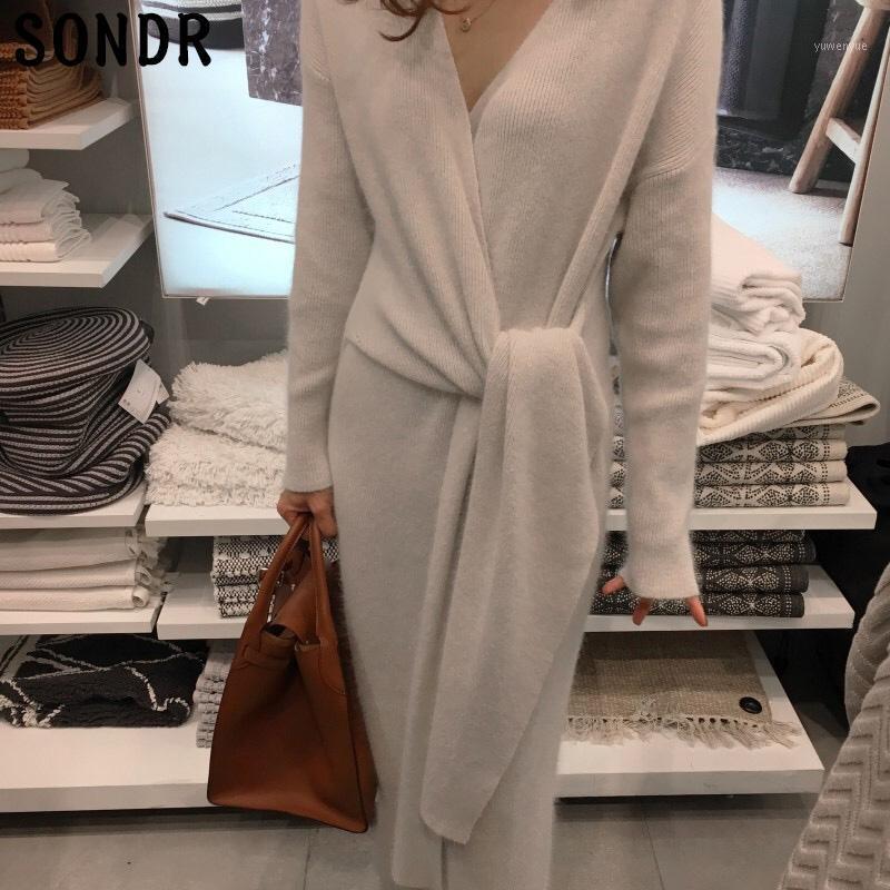 Casual Dresses 2021 Autumn Korean Bandage V-Neck Waist Slim Sweater Dress Women Winter One Piece Vintage Warm Knitted Femme, Beige
Casual Dresses 2021 Autumn Korean Bandage V-Neck Waist Slim Sweater Dress Women Winter One Piece Vintage Warm Knitted Femme, Beige