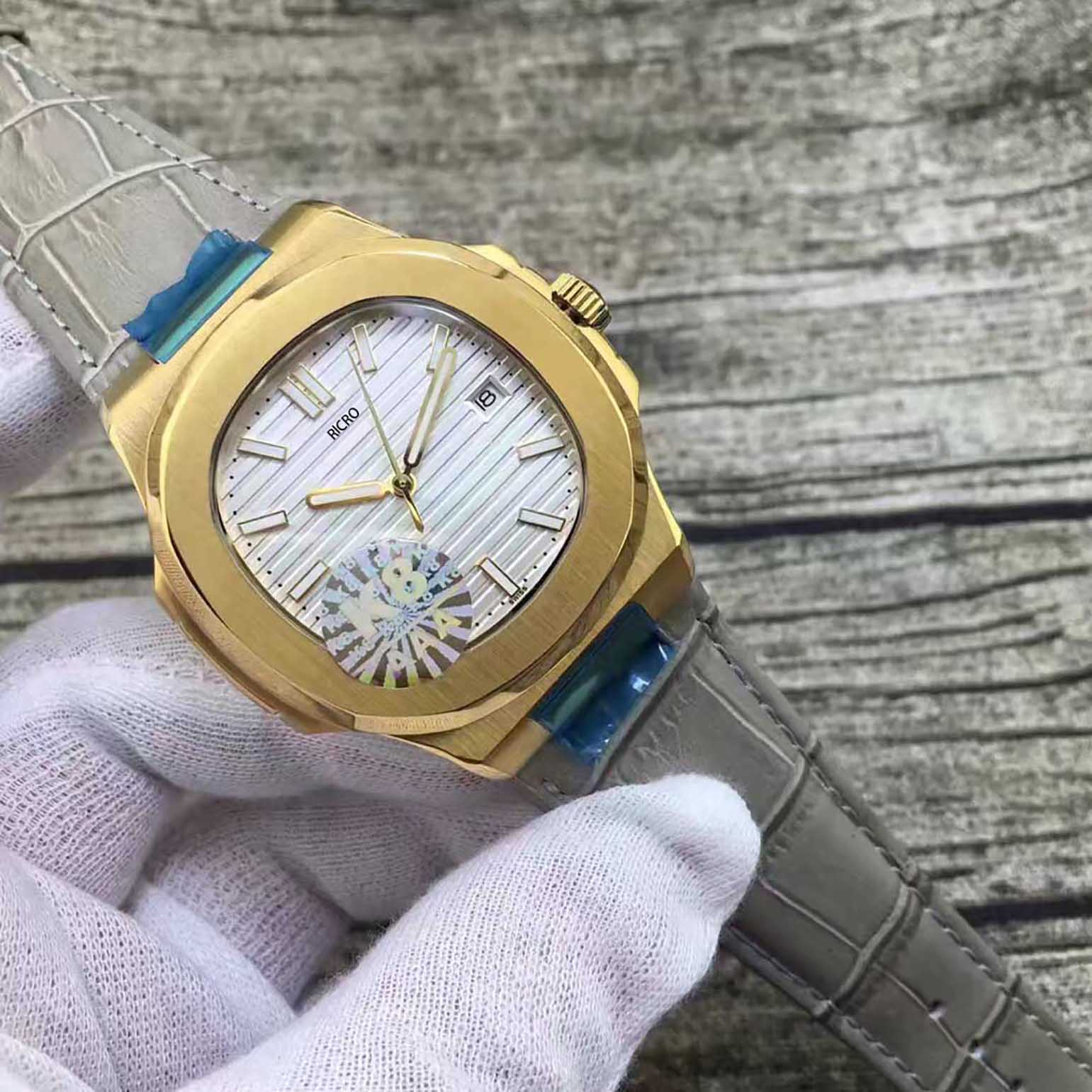 Men's watch, master design, sapphire mirror, luxurious appearance, mechanical machinery, automatic calendar, exquisite workmanship, leather strap., Custom payment
Men's watch, master design, sapphire mirror, luxurious appearance, mechanical machinery, automatic calendar, exquisite workmanship, leather strap., Custom payment