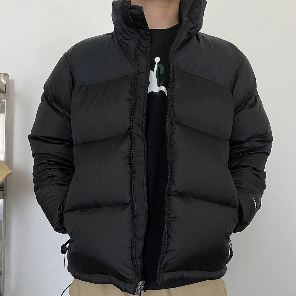 High Quality Women' Men' Designer Down Coat 1996 Retro Nuptse Jacket Zip Up and Hidden Cap Unisex Outwear Windproof Waterproof Warm Winter Clothes Multi Color, Not sale alone
High Quality Women' Men' Designer Down Coat 1996 Retro Nuptse Jacket Zip Up and Hidden Cap Unisex Outwear Windproof Waterproof Warm Winter Clothes Multi Color, Not sale alone
