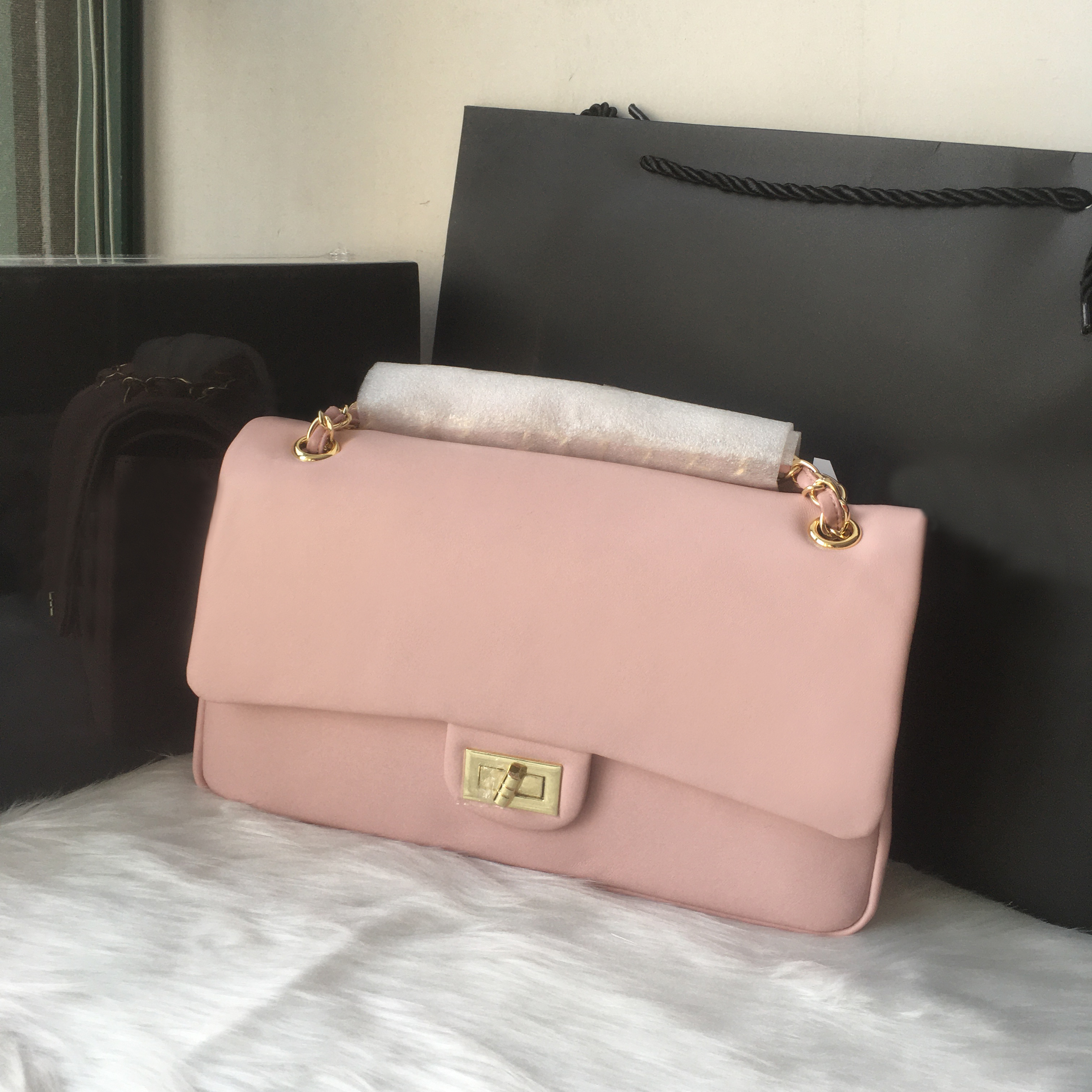 Designer Shoulder Bags Cross Body mini bag Crossbody Women's genuine leather luxury Different colors Fashion brand high-quality wholesale size 25cm, Yellow
Designer Shoulder Bags Cross Body mini bag Crossbody Women's genuine leather luxury Different colors Fashion brand high-quality wholesale size 25cm, Yellow
