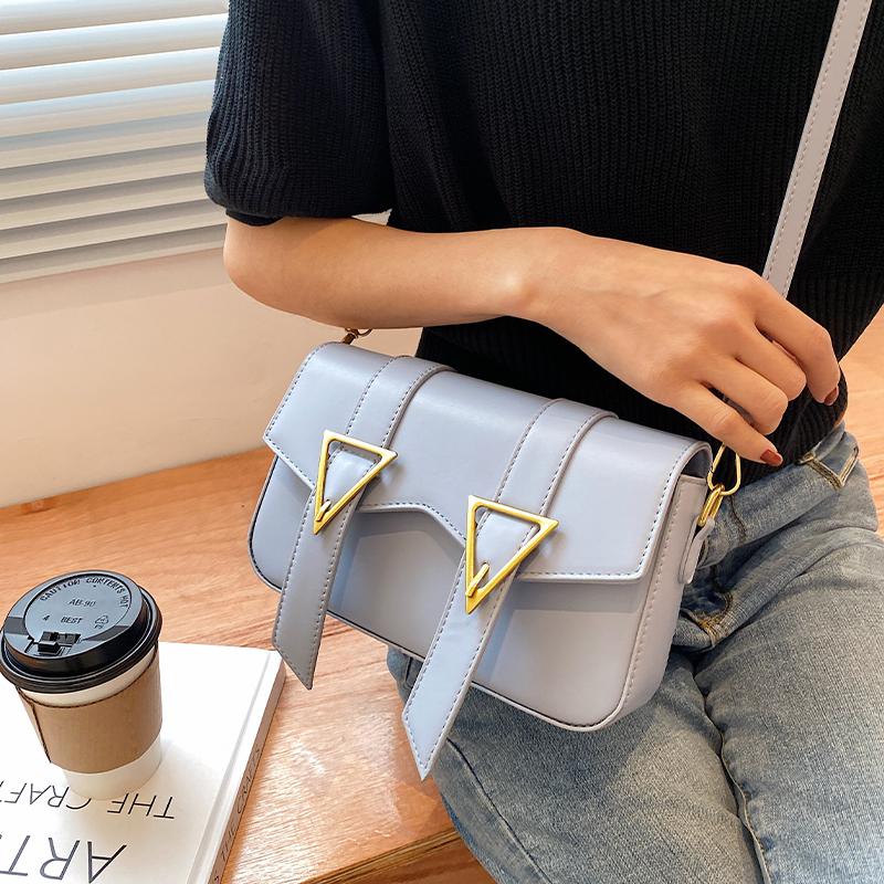 Chic lock small square bag for women's classic PU flap shoulder bag Solid color ladies Designer Crossbody All-match handbags, Beige
Chic lock small square bag for women's classic PU flap shoulder bag Solid color ladies Designer Crossbody All-match handbags, Beige