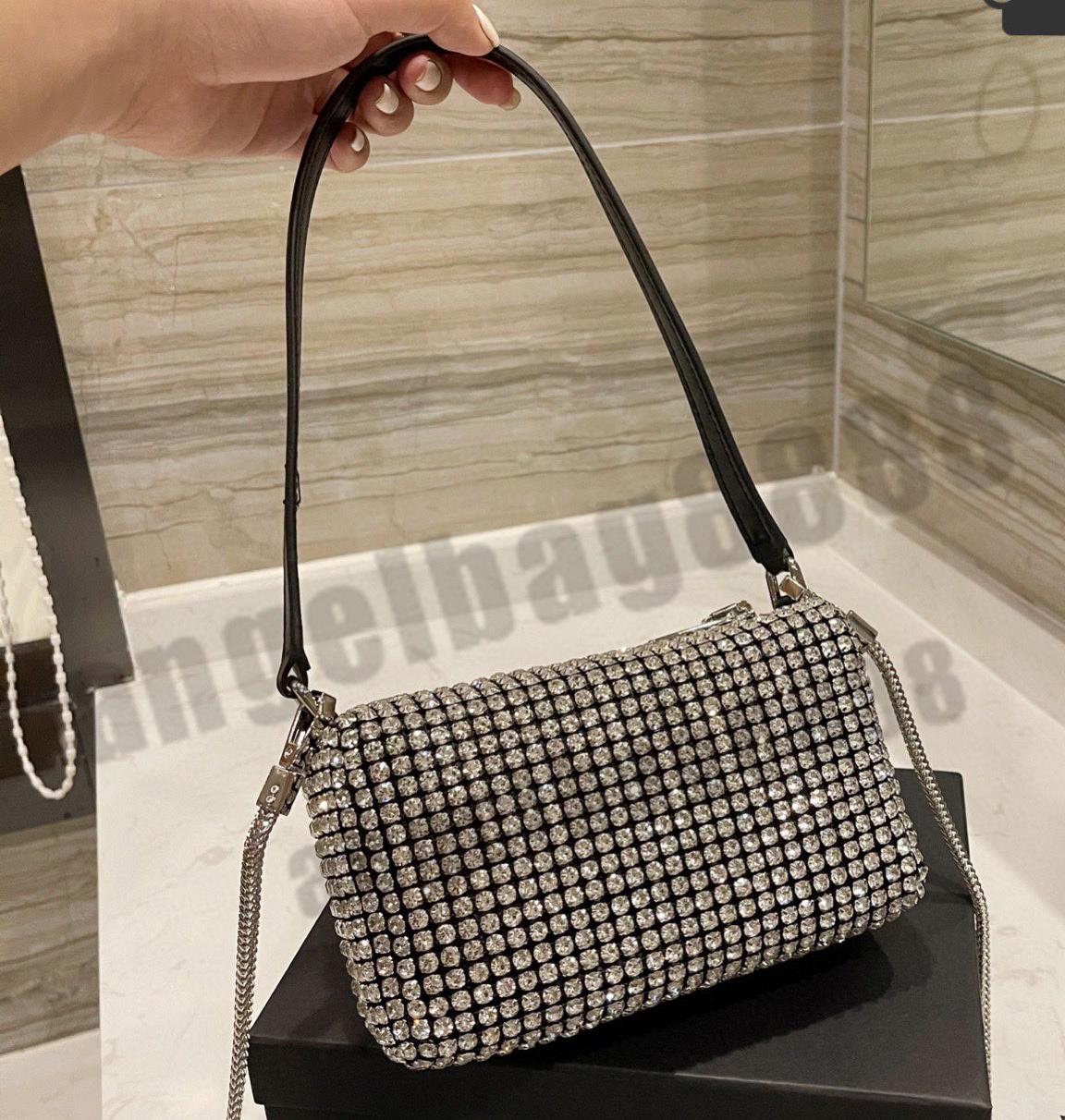 2021 Luxury Designer Brand Senior crystal diamond Bags Fashion Shoulder lady Handbags High Quality underarm chains phone bag wallet Metallic totes temperament, No bags
2021 Luxury Designer Brand Senior crystal diamond Bags Fashion Shoulder lady Handbags High Quality underarm chains phone bag wallet Metallic totes temperament, No bags