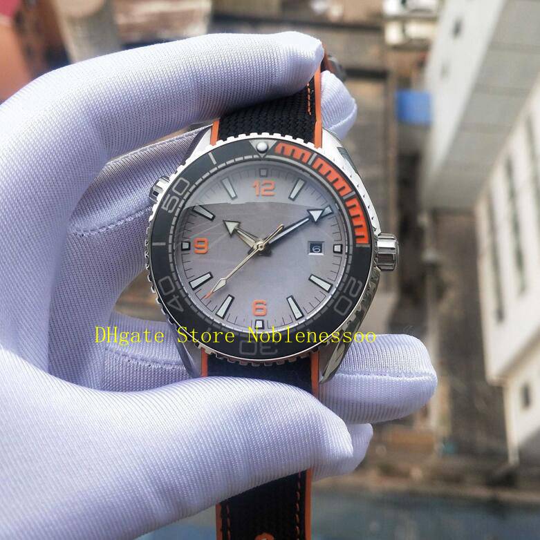 Top Automatic Cal.8900 Movement Watch Men's 600M Grey Dial Date Sapphire Glass Rubber Strap Sport Wrist Wristwatches Mechanical Watches, 01
Top Automatic Cal.8900 Movement Watch Men's 600M Grey Dial Date Sapphire Glass Rubber Strap Sport Wrist Wristwatches Mechanical Watches, 01