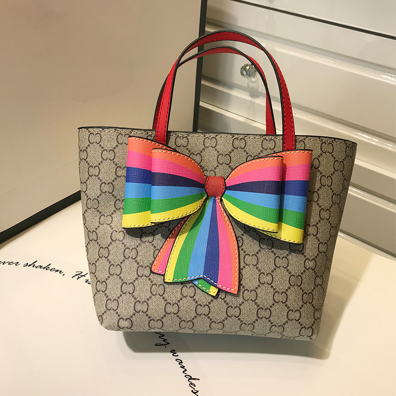 Luxury Designer bag Fashion Kids Cute Handbag for Girls Double Bows Princess Messenger Bag Lady style Letter Printed Shoulder Bags
Luxury Designer bag Fashion Kids Cute Handbag for Girls Double Bows Princess Messenger Bag Lady style Letter Printed Shoulder Bags