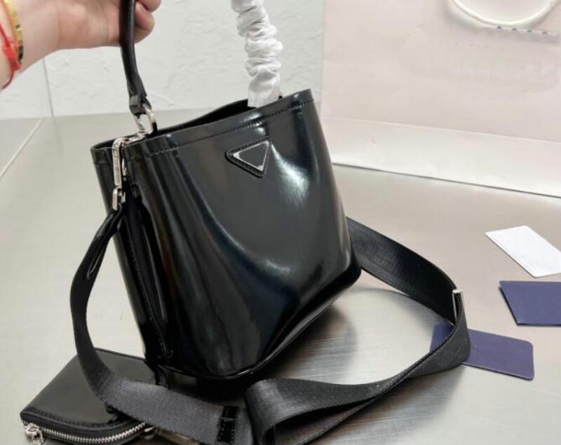 Luxury 2pcs/set Shoulder Bag Letter Updated Version Cowhide Hardware Designer Bucket Bags Pocket Women Fashion Crossbody Handbags L01245#, Black
Luxury 2pcs/set Shoulder Bag Letter Updated Version Cowhide Hardware Designer Bucket Bags Pocket Women Fashion Crossbody Handbags L01245#, Black