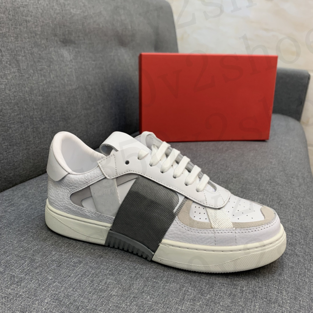 Top Quality Mens Casual Shoe Embossed leather Elastic Fabric upper twill lining Patchwork Tennis Walking Trainer Rubber Sole Low and High Sn, White;red
Top Quality Mens Casual Shoe Embossed leather Elastic Fabric upper twill lining Patchwork Tennis Walking Trainer Rubber Sole Low and High Sn, White;red