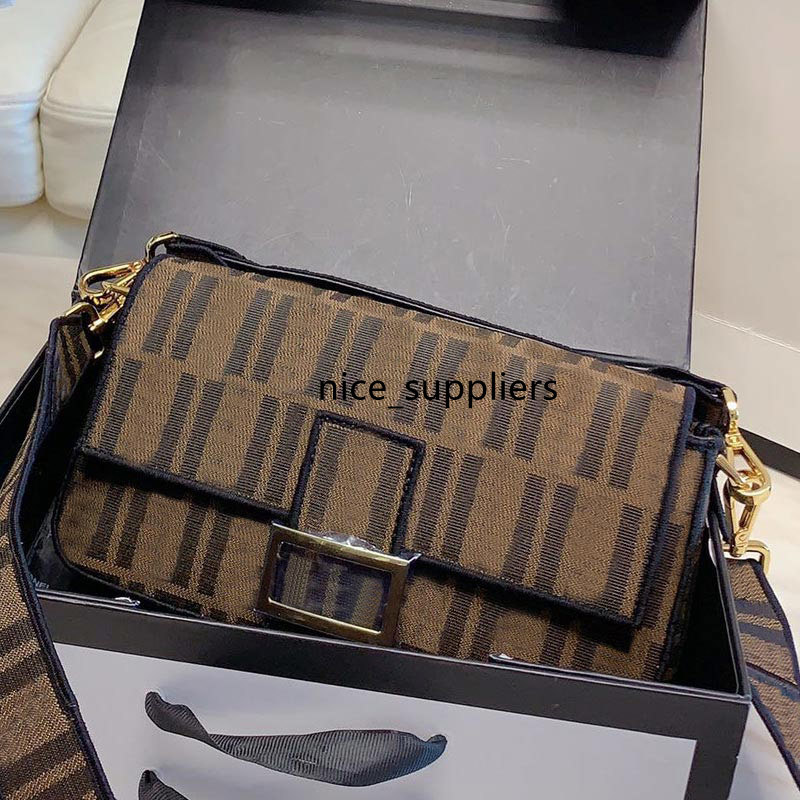 Crossbody Travel Bag Clutch Fashion Hardware Envelope Flap Letter Embroidery Women Postman Retro Messenger Canvas
Crossbody Travel Bag Clutch Fashion Hardware Envelope Flap Letter Embroidery Women Postman Retro Messenger Canvas