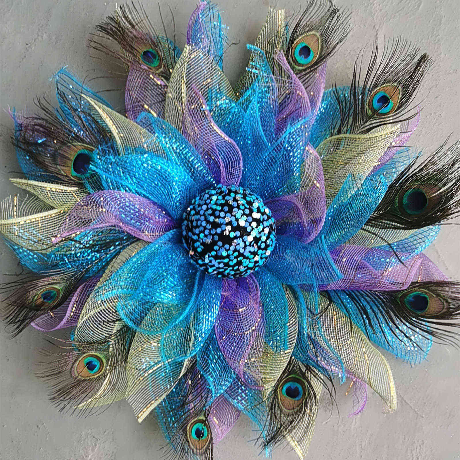 Attractive Peacock Feater Wreath Window Door Hanging Garland Christmas Ornament Wedding Bridal Wreath Artistic Romance Decor Q0812, As shown
Attractive Peacock Feater Wreath Window Door Hanging Garland Christmas Ornament Wedding Bridal Wreath Artistic Romance Decor Q0812, As shown