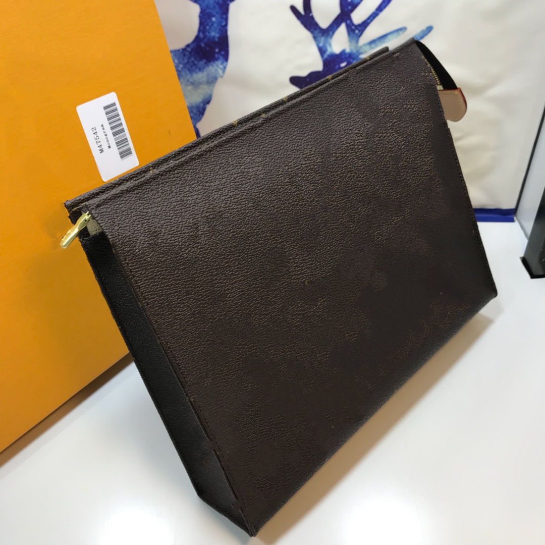 Toiletry Bag Handbag Unisex Travel Cosmetic Bags ShoulderBag With letter Printed Box Packing, Brown
Toiletry Bag Handbag Unisex Travel Cosmetic Bags ShoulderBag With letter Printed Box Packing, Brown