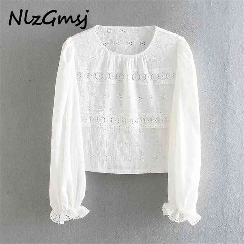 Blouse Women Fashion Hollow Out Embroidery Cropped Blouses Vintage Long Sleeve With Ruffle Trim Female Shirts 210628, As picture
Blouse Women Fashion Hollow Out Embroidery Cropped Blouses Vintage Long Sleeve With Ruffle Trim Female Shirts 210628, As picture