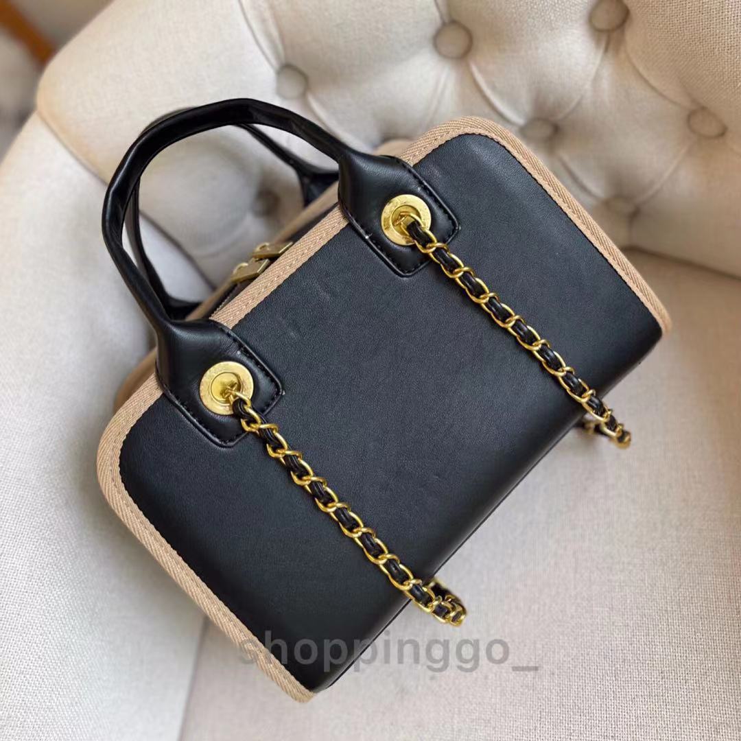 Handbag designer shoulder bags embroidered letter leather plain casual wallet solid color large capacity small square bag, Customize
Handbag designer shoulder bags embroidered letter leather plain casual wallet solid color large capacity small square bag, Customize