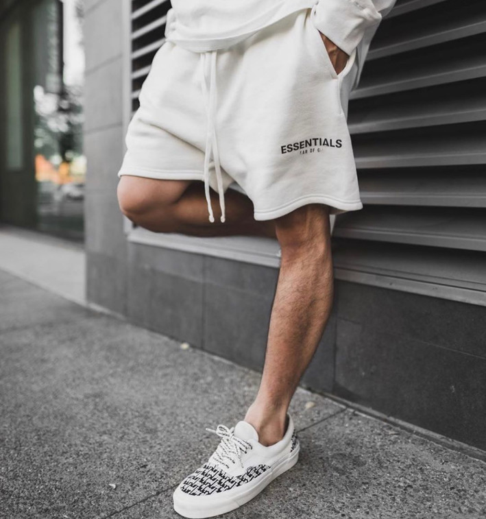 2021 Summer Europe USA 3M Reflective Letter Printed Men Casual High Street embroidery Elastic Waist Basketball Pure Color skateboard Shorts
2021 Summer Europe USA 3M Reflective Letter Printed Men Casual High Street embroidery Elastic Waist Basketball Pure Color skateboard Shorts
