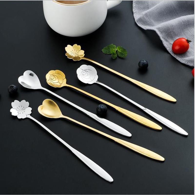 Spoons Tea Coffee Mixing Spoon Gold Long Handle Dessert Stainless Steel Vintage Teaspoons Drink Tableware Flowers Design 1PCS4797275