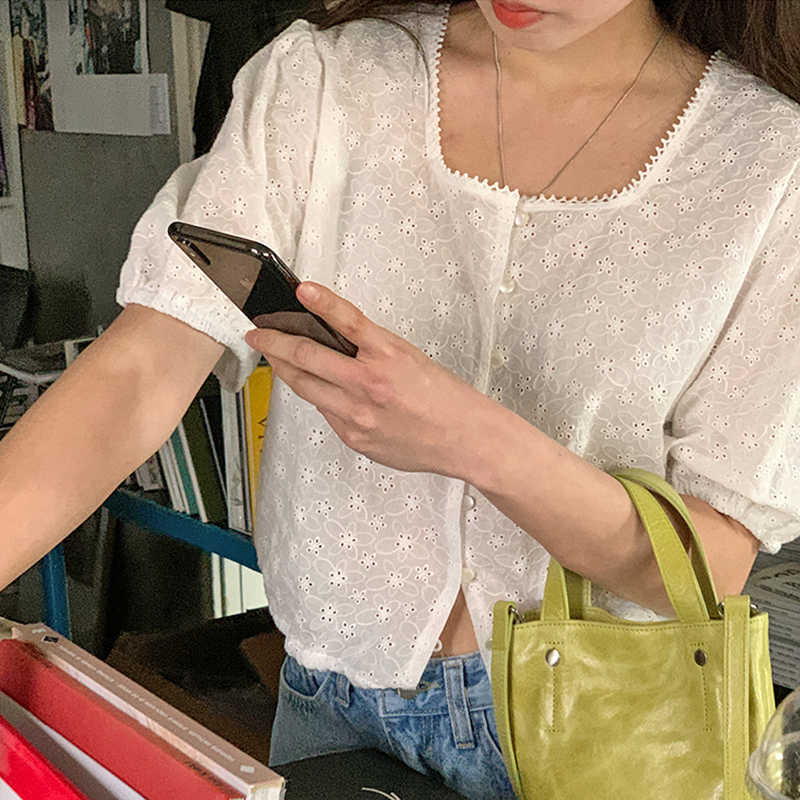 Korejpaa Women Shirt Summer Korean Chic Retro Age-Reducing Square Neck Lace Hollow Embroidery Stitching Puff Sleeve Blouses 210526