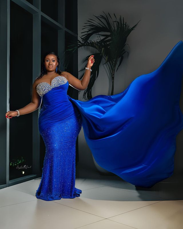 2021 Plus Size Arabic Aso Ebi Royal Blue Mermaid Prom Dresses Beaded Crystals Sheer Neck Evening Formal Party Second Reception Gowns Dress ZJ577