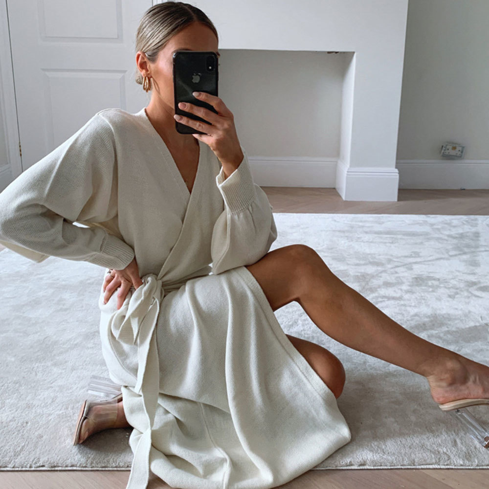 2021 New Elegant Lantern Sleeve Lace Up Split Sweater Women Winter Sexy v Neck Long Knitted Party Club Robe C7di, As photo
2021 New Elegant Lantern Sleeve Lace Up Split Sweater Women Winter Sexy v Neck Long Knitted Party Club Robe C7di, As photo