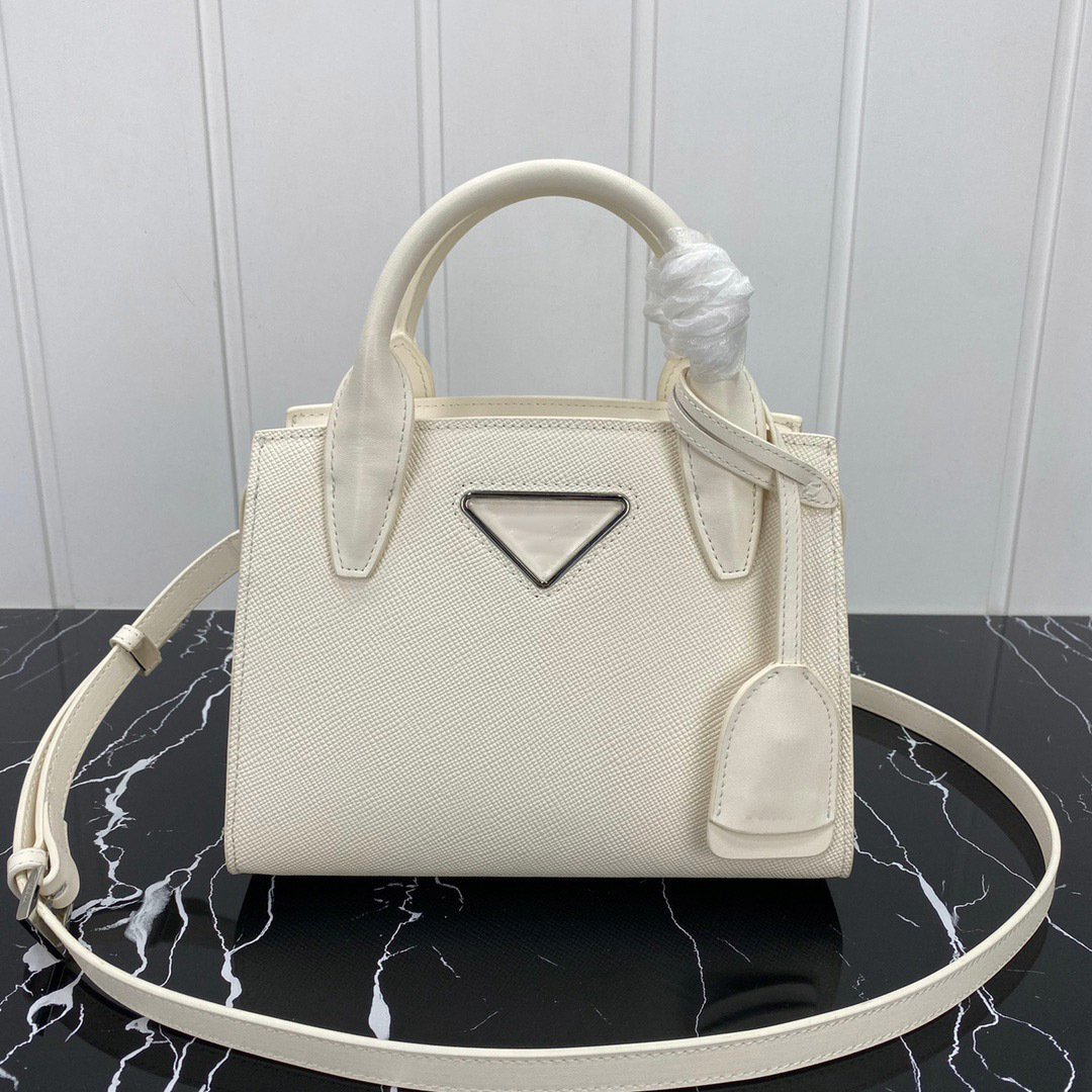 New shoulder bags Women handbag Crossbody bag brands designer handbags high quality flower printing bag size:22*16.5*11.5cm white1, White
New shoulder bags Women handbag Crossbody bag brands designer handbags high quality flower printing bag size:22*16.5*11.5cm white1, White