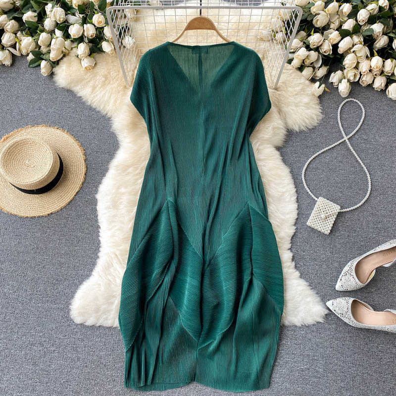 DEAT Women Pleated Dress V-Neck Short Sleeve Arrivals Lady Temperament Fashion Spring Summer 11D1542 210709