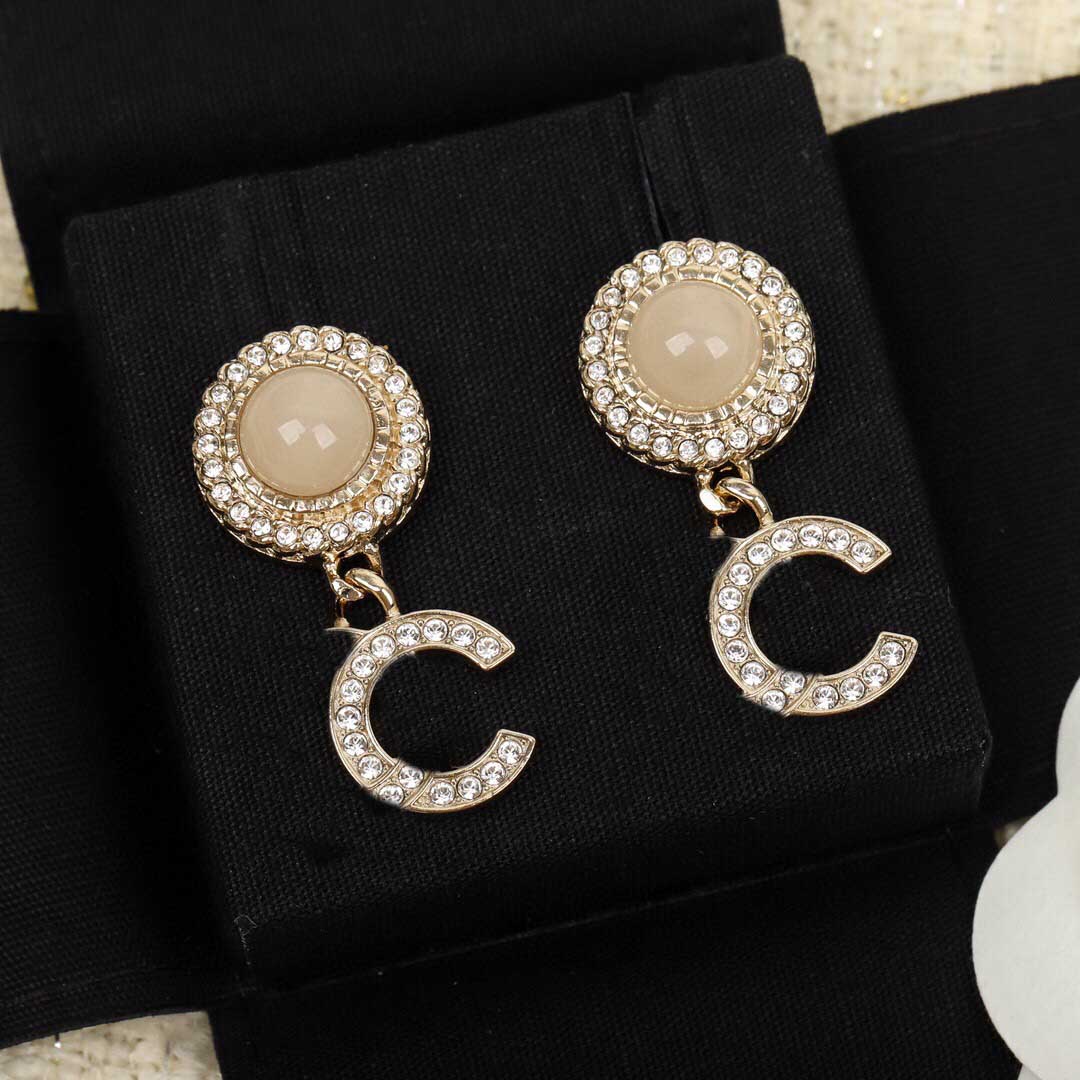 2021 Luxury quality Stud earring with diamond and pink stone for women wedding jewelry gift have box stamp PS3293A
2021 Luxury quality Stud earring with diamond and pink stone for women wedding jewelry gift have box stamp PS3293A