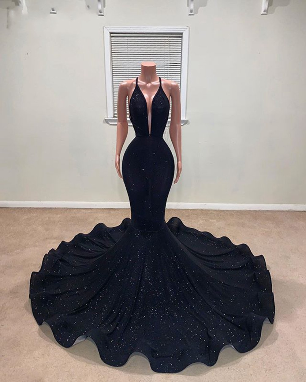 bling bling Long evening Dresses 2021 Sexy Mermaid Deep V-neck sequined Sleeveless African Girl Black Prom Dress With Train, Grape
bling bling Long evening Dresses 2021 Sexy Mermaid Deep V-neck sequined Sleeveless African Girl Black Prom Dress With Train, Grape