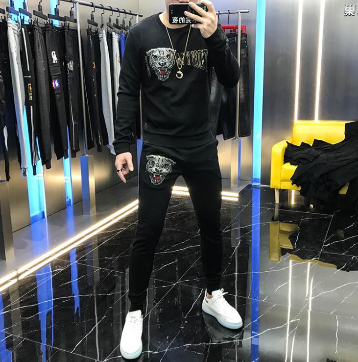 2021 Fashion Brand Men's Tracksuit 2 Pieces Winter New Diamond Design Casual Man Set Gui1, Brown
2021 Fashion Brand Men's Tracksuit 2 Pieces Winter New Diamond Design Casual Man Set Gui1, Brown
