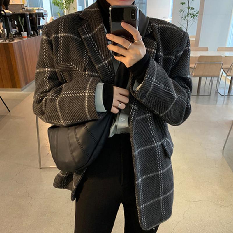 Women's Jackets Autumn Winter 2021 Plaid Wool Suit Coat Women Turn Down Collar Long Sleeve Loose Casual Vintage Korean Style Tops, Black;brown
Women's Jackets Autumn Winter 2021 Plaid Wool Suit Coat Women Turn Down Collar Long Sleeve Loose Casual Vintage Korean Style Tops, Black;brown