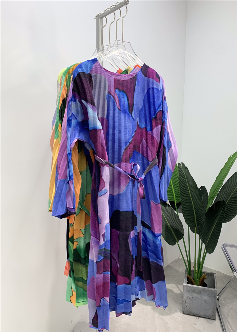 New 2021 Spring Summer Heavy Industry Pleated Long Sleeve Raiow Women Aesthetic Clothes with Belt 89cu, Photo color3
New 2021 Spring Summer Heavy Industry Pleated Long Sleeve Raiow Women Aesthetic Clothes with Belt 89cu, Photo color3