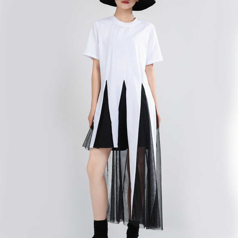 Plus size summer female original personality design irregular mesh splicing contrast color dress 210603, White
Plus size summer female original personality design irregular mesh splicing contrast color dress 210603, White