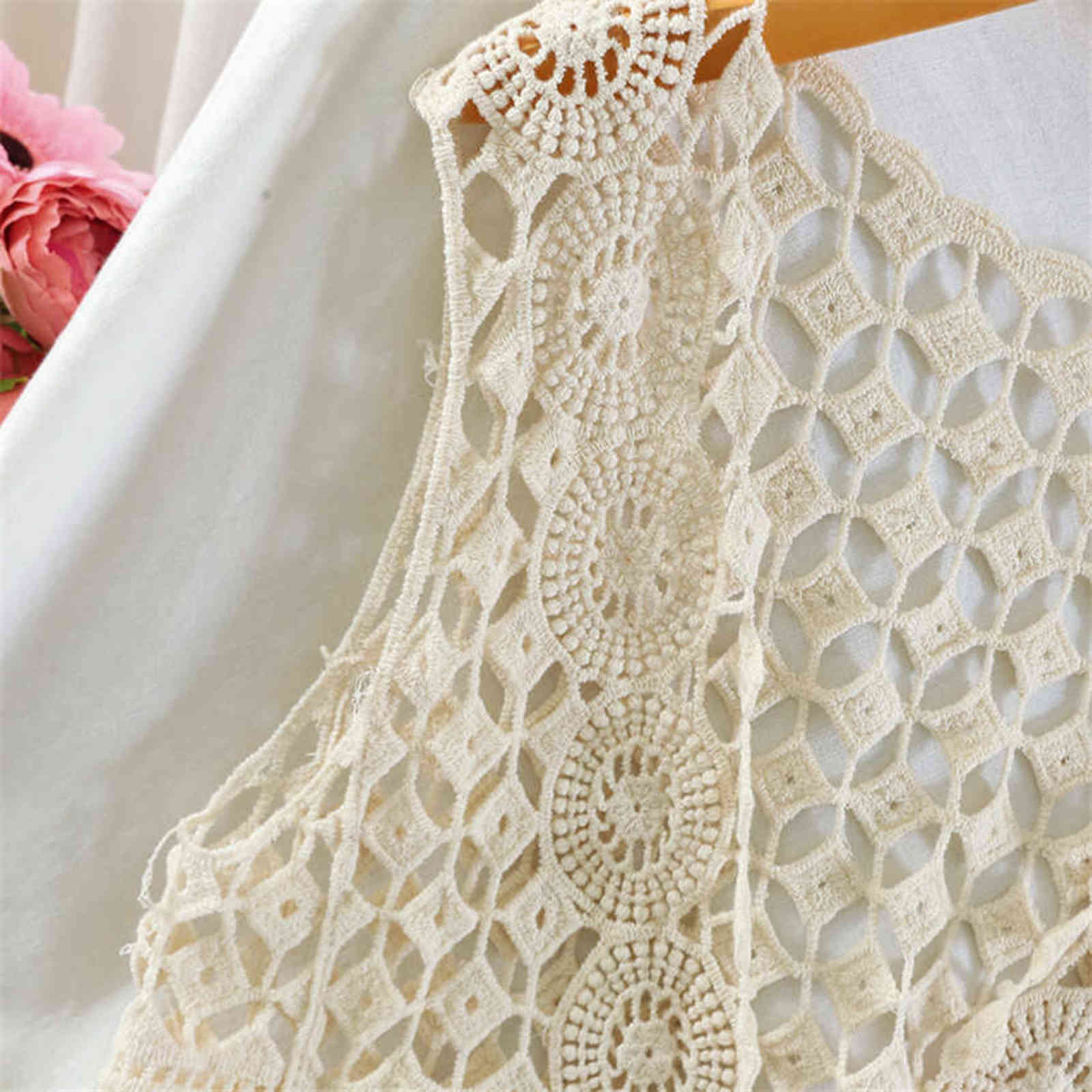 Spring Summer Sexy Hollow Out Lace Top Vest Crochet Sleeveless Waistcoat Women Open Stitch Short Outwear Chalecos Para Mujer 211120