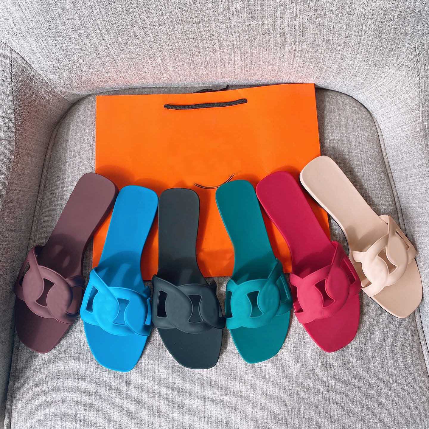 Woman Fashion brand high quality sandals slippers Summer lady beach slippers Classic Slippers Leather Hotel Bath fashion women shoes, Black
Woman Fashion brand high quality sandals slippers Summer lady beach slippers Classic Slippers Leather Hotel Bath fashion women shoes, Black