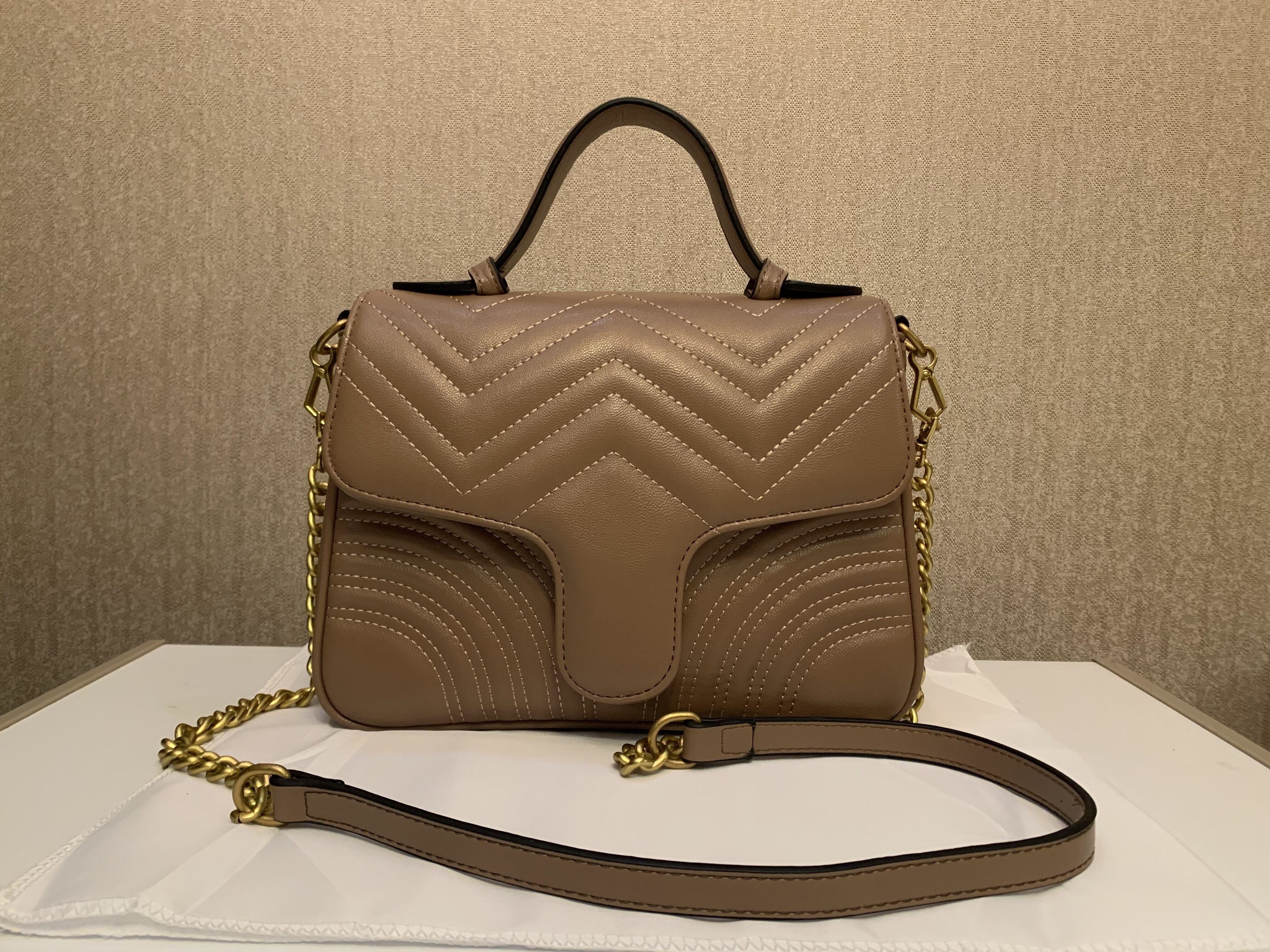 Designers Shoulder Bags Women Chain Crossbody Handbags Lady Leather Top Quality Purses Female Messenger Bag, Black
Designers Shoulder Bags Women Chain Crossbody Handbags Lady Leather Top Quality Purses Female Messenger Bag, Black
