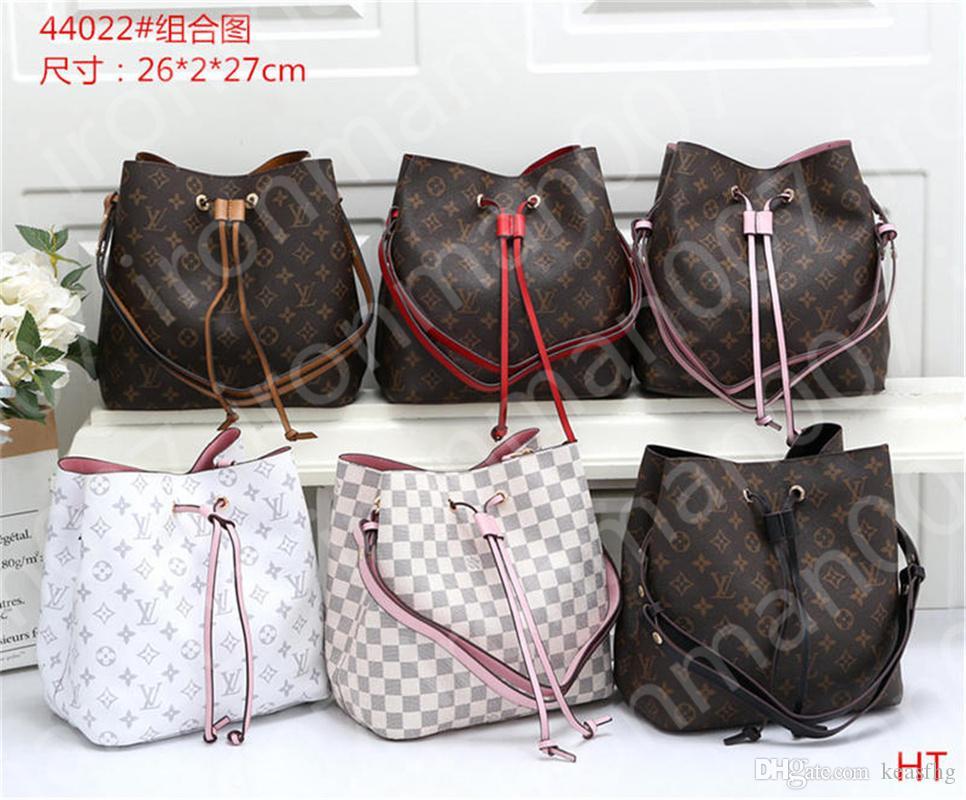 2021 designers High Quality Bucket Bag luxurys orignal Coloured Strap Women Cross Body Shoulder 19r Bags LV LOUIS VITTON
2021 designers High Quality Bucket Bag luxurys orignal Coloured Strap Women Cross Body Shoulder 19r Bags LV LOUIS VITTON